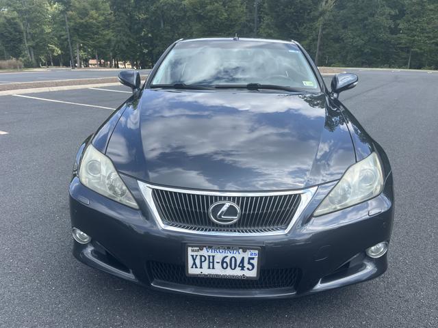 2010 lexus is 250c base