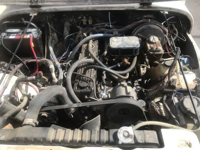 *no reserve* hard top - lwb long wheel base - 4x4 - 6 cyl - desert kept