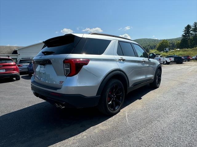 2022 ford explorer st awd