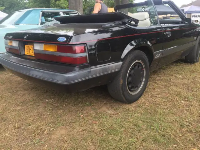 1985 mustang gt convertble