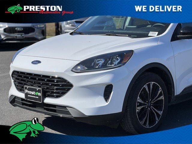 2022 ford escape se