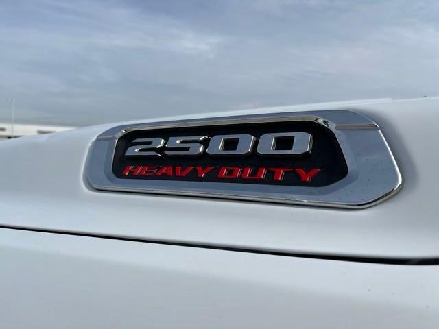 2022 ram 2500 big horn crew cab 4x4 6'4' box
