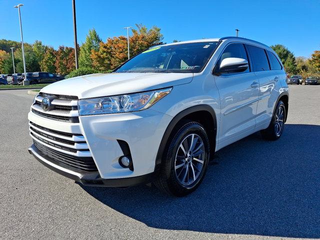 2018 toyota highlander se