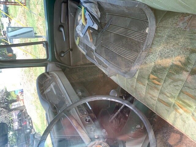 1966 international truck, ready to restored!