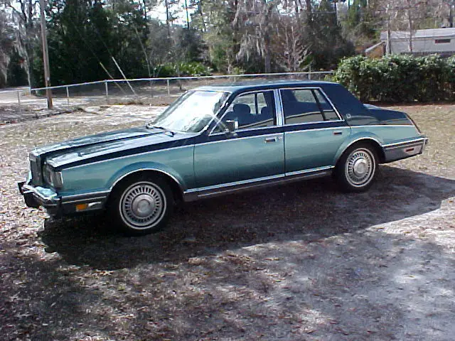 1982 lincoln continental 4 door base
