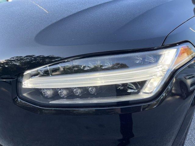 2022 volvo xc90 recharge plug-in hybrid inscription