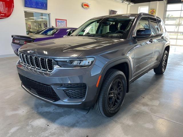 2023 jeep grand cherokee laredo
