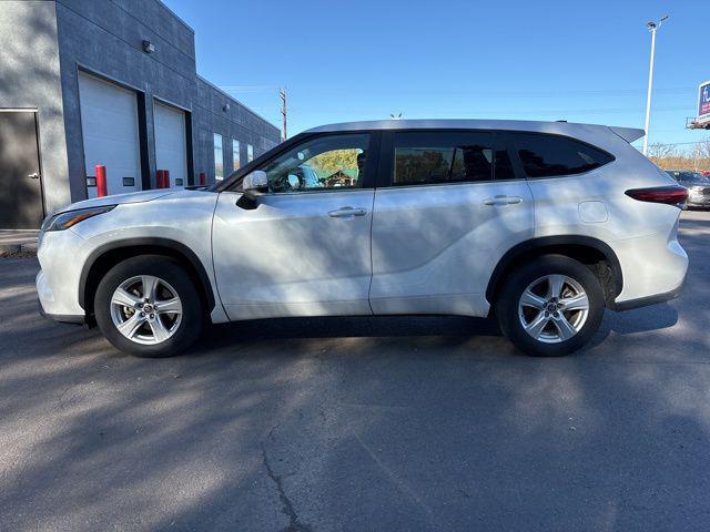 2023 toyota highlander le