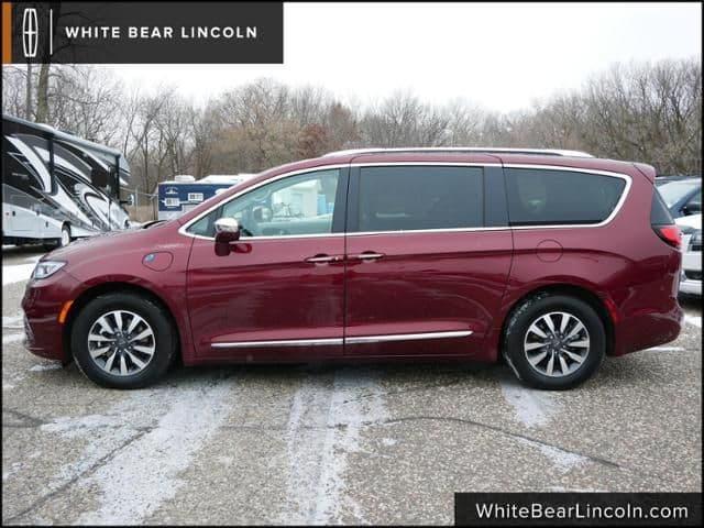 2021 chrysler pacifica hybrid limited in lino lakes, minnesota