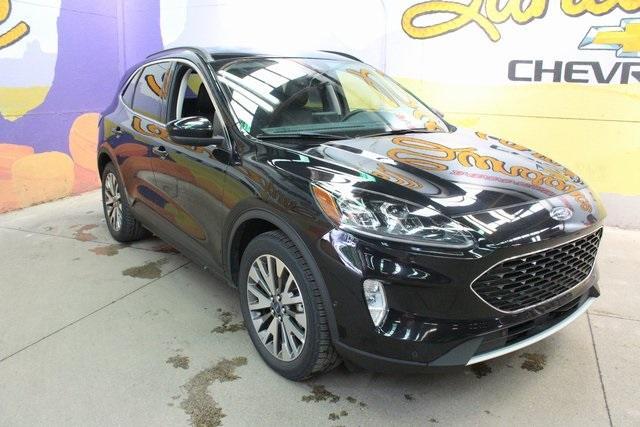 2021 ford escape titanium