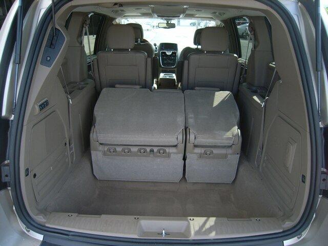 used 2014 chrysler town & country limited hagerstown, md 21740 for sale in hagerstown, maryland