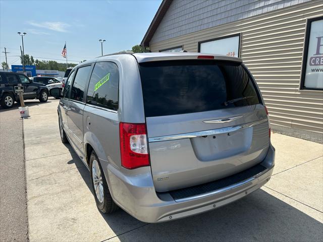 2013 chrysler town & country touring-l