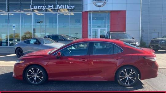 2020 toyota camry se