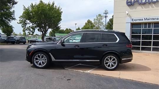2023 BMW X7