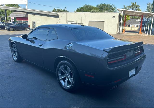 2018 dodge challenger sxt