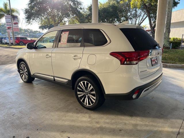 2020 mitsubishi outlander sel