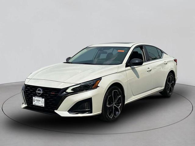 2023 nissan altima 2.5 sr