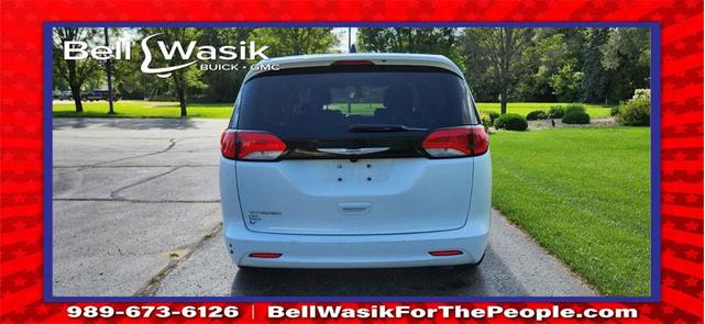 2022 chrysler voyager lx