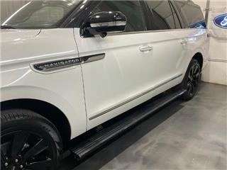 2022 Lincoln Navigator black label