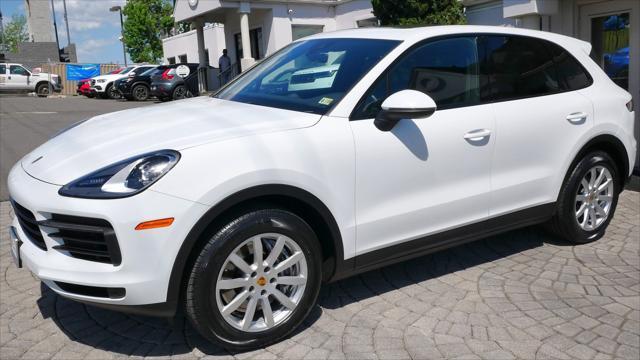 2021 porsche cayenne base