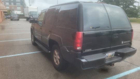 2000 cadillac escalade base