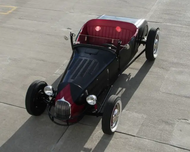 1927 ford / track style roadster hot rod / extra clean / sorted / steel body