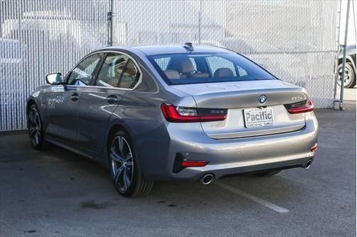 2022 bmw 330e