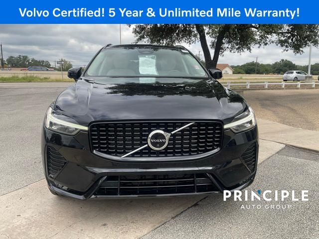 2023 volvo xc60 b5 plus dark theme