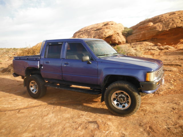 1985 toyota hilux, double cab (4 door), diesel, 4x4, sfa. low reserve!