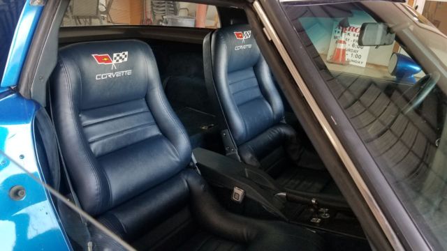 1982 chevrolet corvette coupe (last year c3)