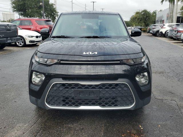 2022 kia soul lx