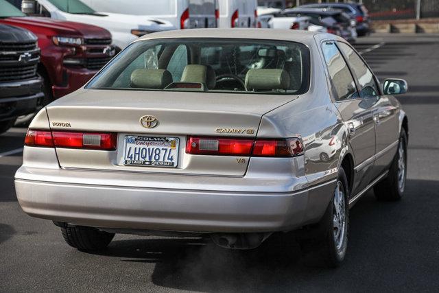 1999 toyota camry le