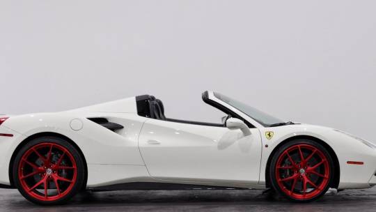 2016 Ferrari 488