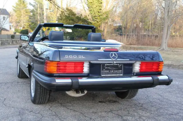 1989 mercedes-benz 560 series 560sl 33,100 miles dark blue convertible 8 cylinde