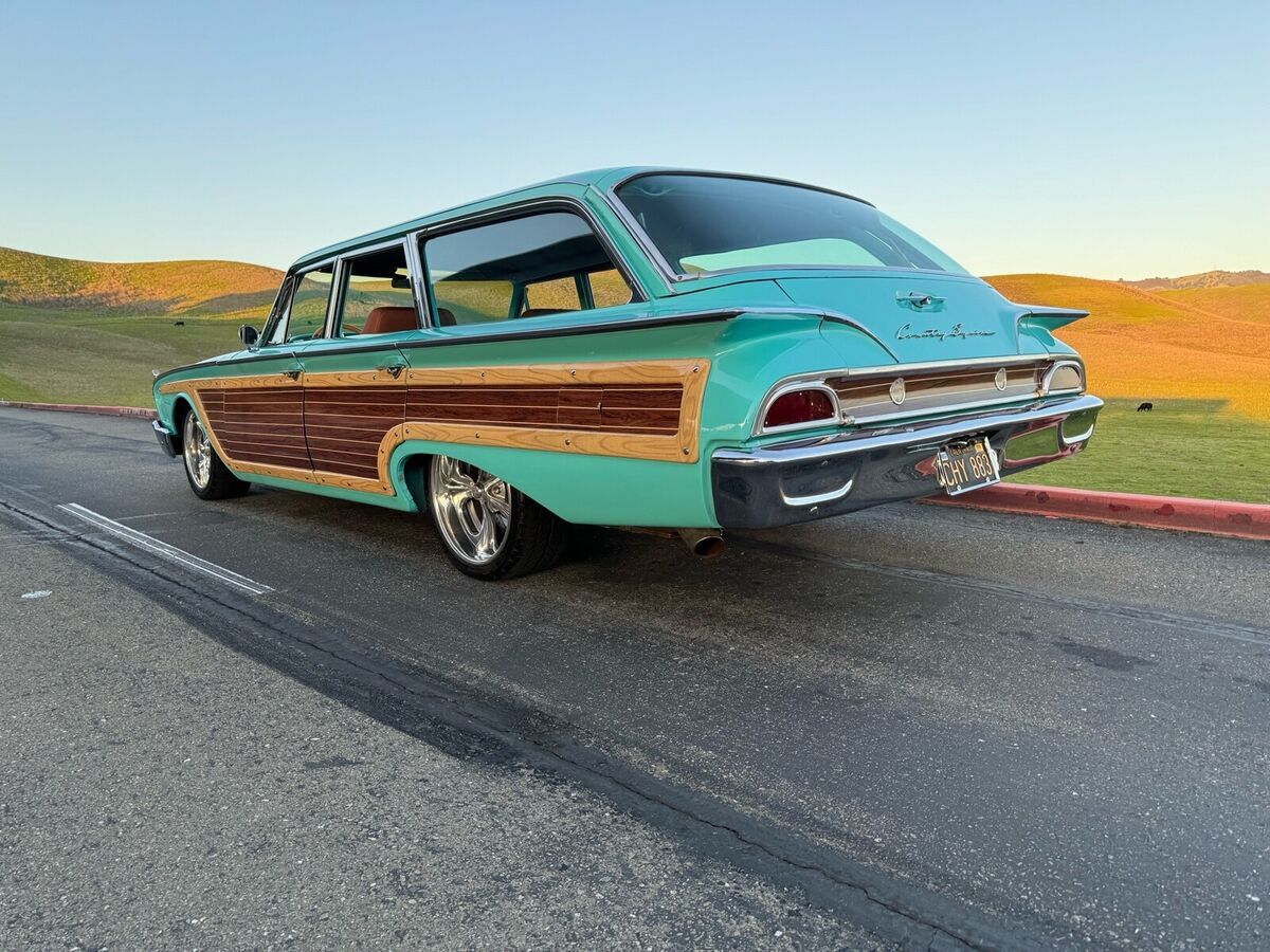1960 ford country squire wagon with 4.6 dohc 32 valve fuel injection engine