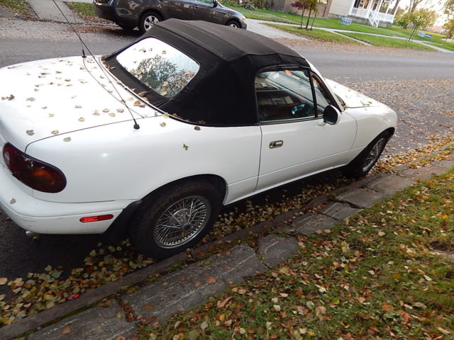 2003 mx-5 miata 80k manual original paint 2 owners? great little sports car