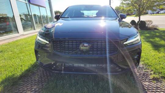 2024 volvo s60 b5 plus black edition