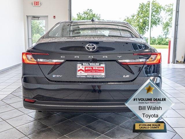 2025 toyota camry le