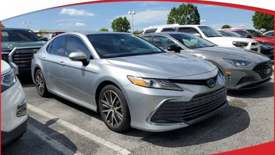 2022 toyota camry hybrid xle