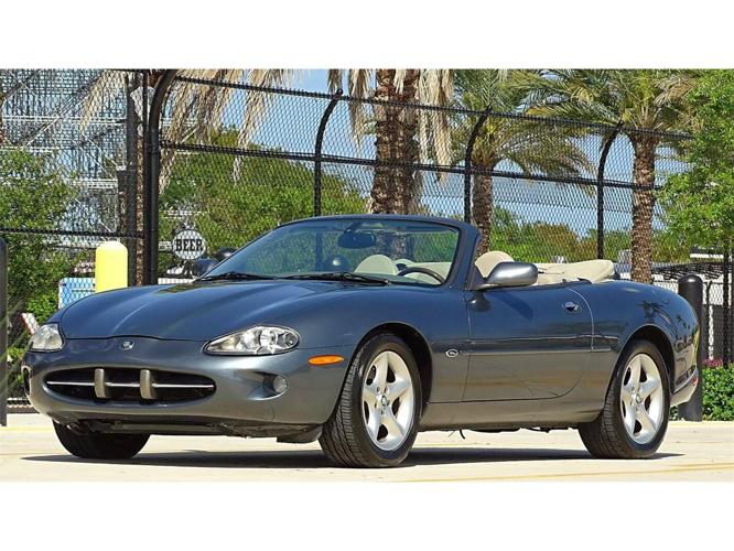 2000 jaguar xk8 in bennington, vermont