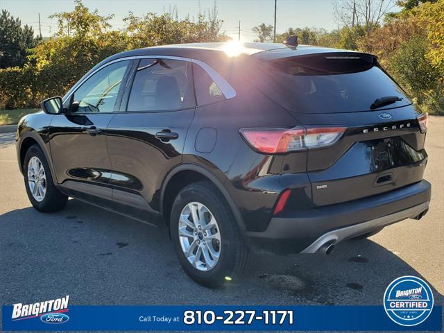 2022 ford escape se