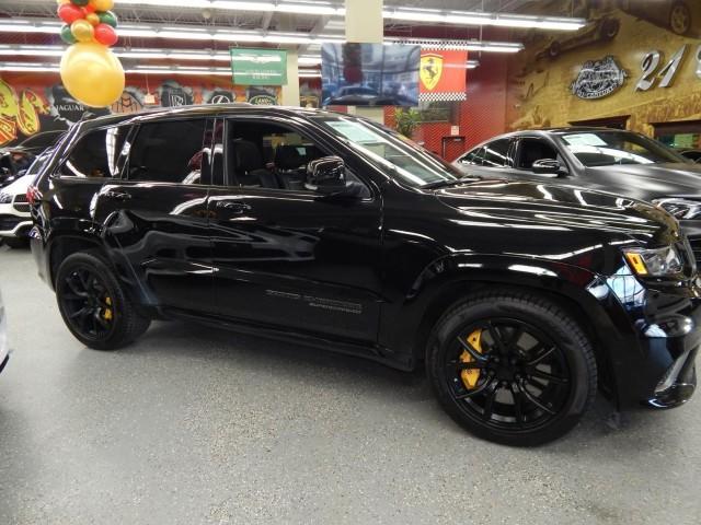 2021 jeep grand cherokee trackhawk