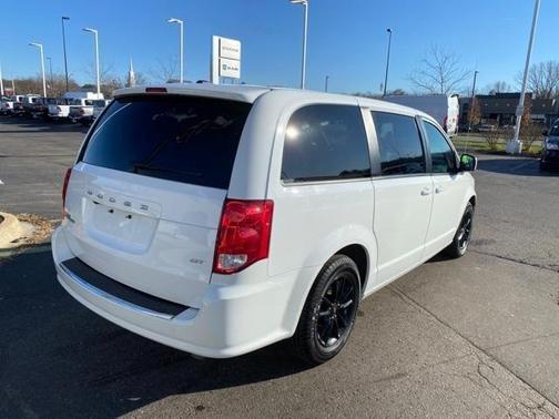 2020 dodge grand caravan in minneapolis, minnesota