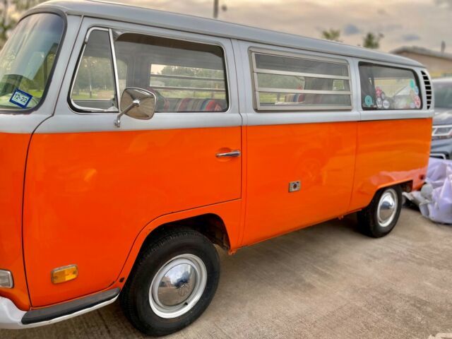1970 volkswagen microbus van orange rwd manual