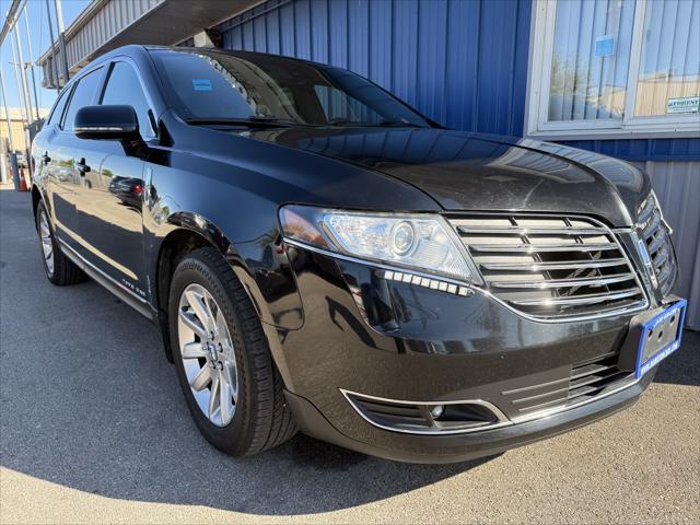 2018 lincoln mkt 3.7l awd w/livery pkg