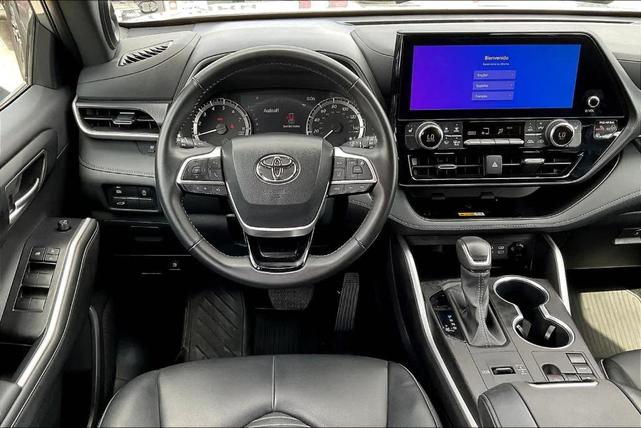 2023 toyota highlander xse