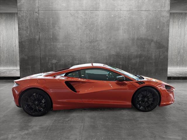 2023 mclaren artura performance