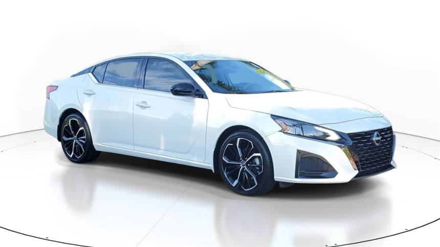 2023 nissan altima 2.5 sr