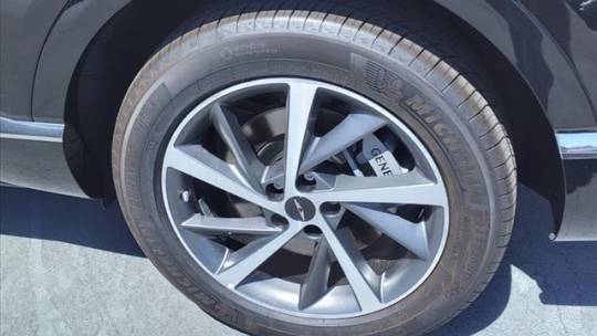 2025 Genesis GV80