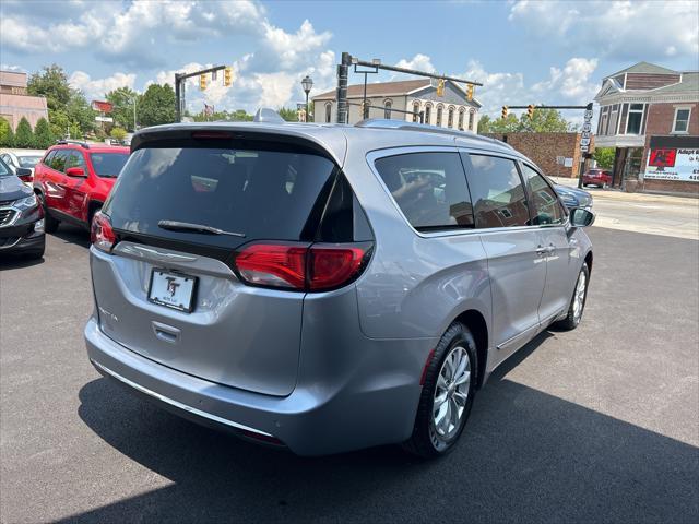2018 chrysler pacifica touring-l